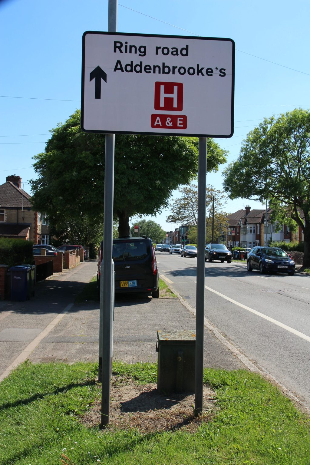 Perne Road ring road sign
