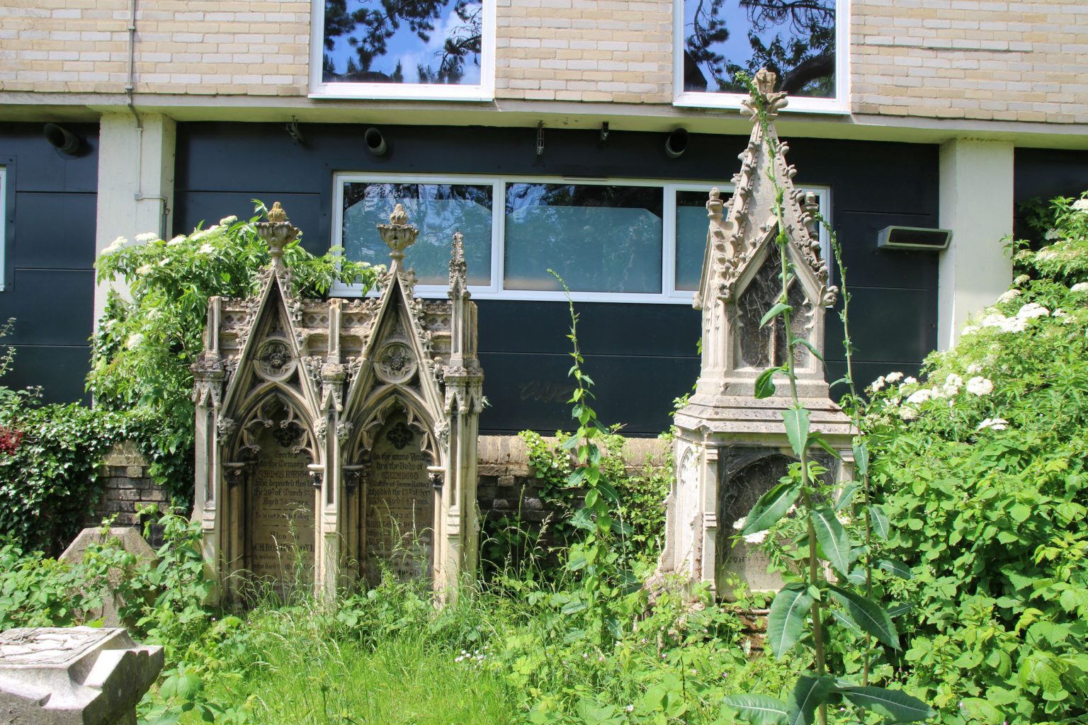Mill Road Cemetery memorials
