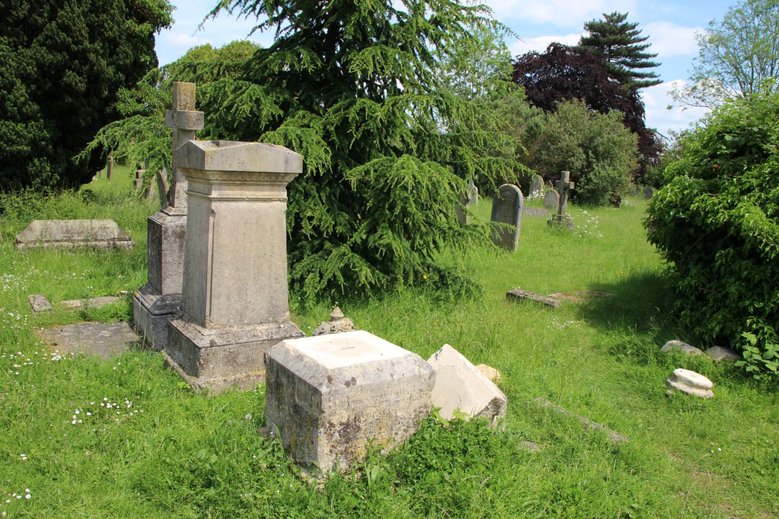 Mill Road cemetery memorials