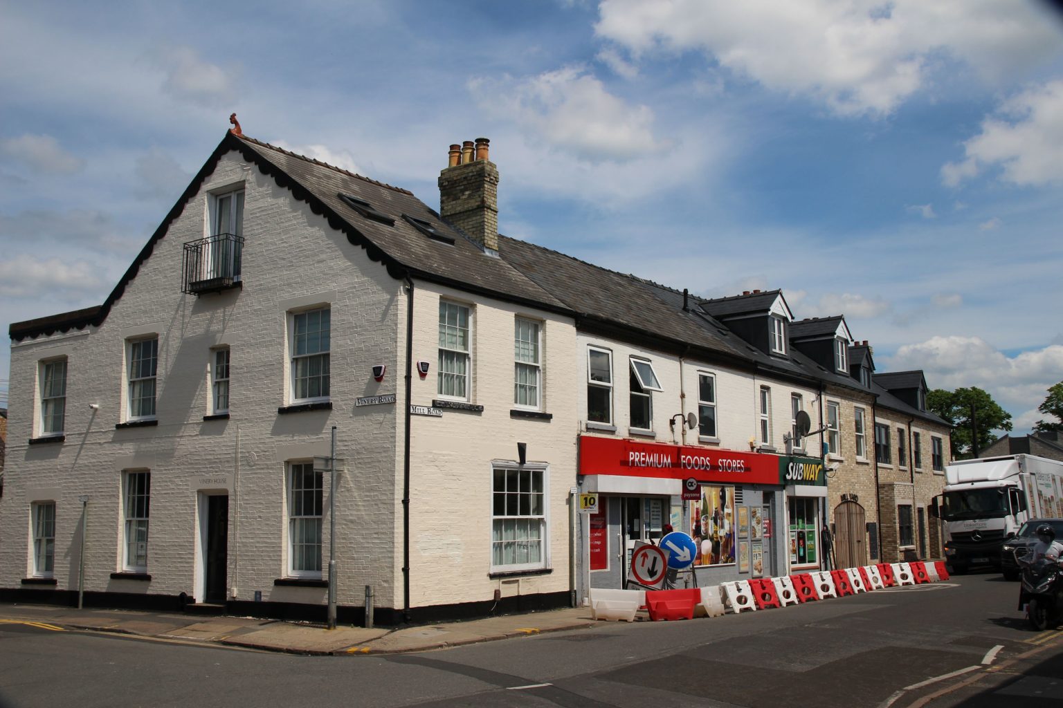 Premium Foods Store and Subway, Mill Road