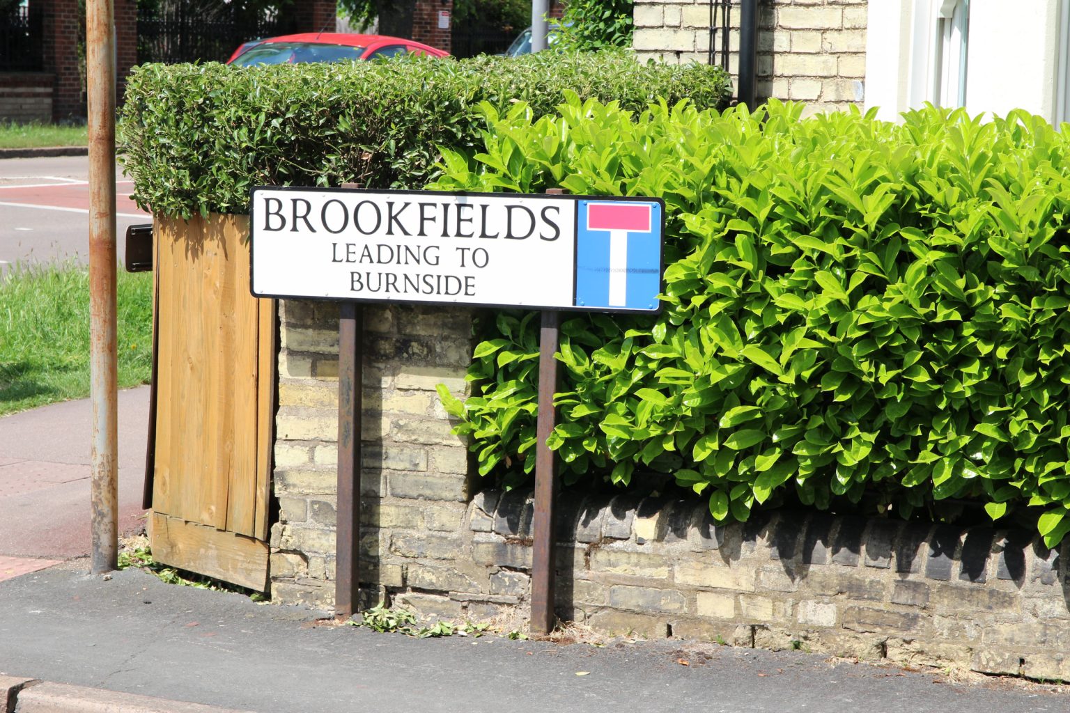 Brookfields sign on east side of Perne Road