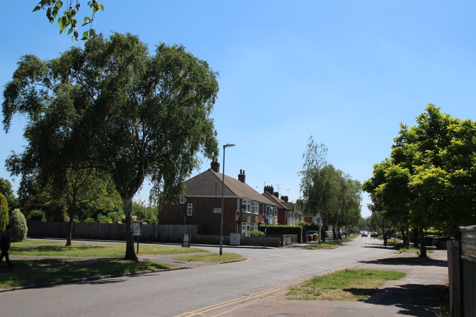 Birdwood Road looking east