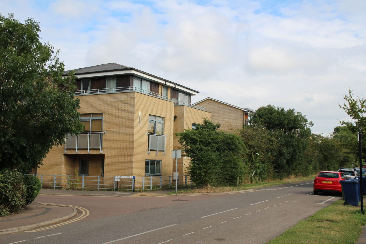 New-build flats on west side of Rustat Road