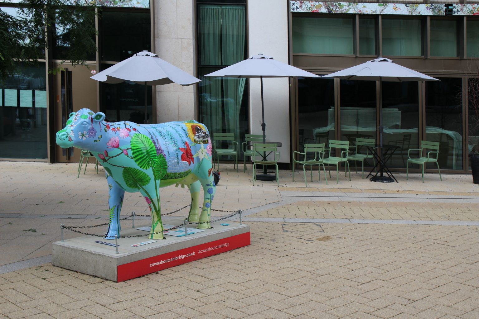 Cow 4 "The Botanicow" - setting
