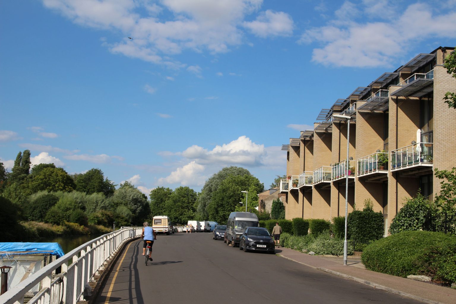 Riverside approaching Stourbridge Common