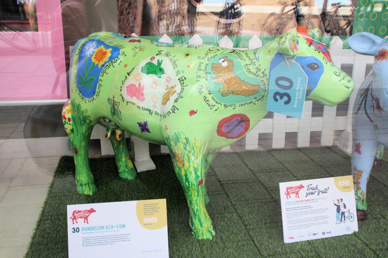 Mini-Moo 30 "Dandelion Eco-Cow"