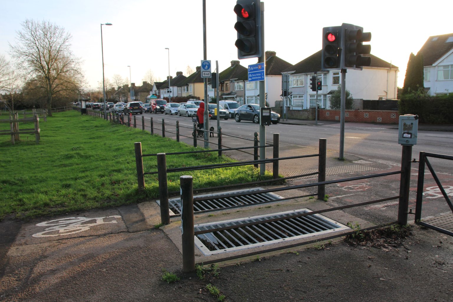 Entrance to Coldham's Common opposite Cromwell Road