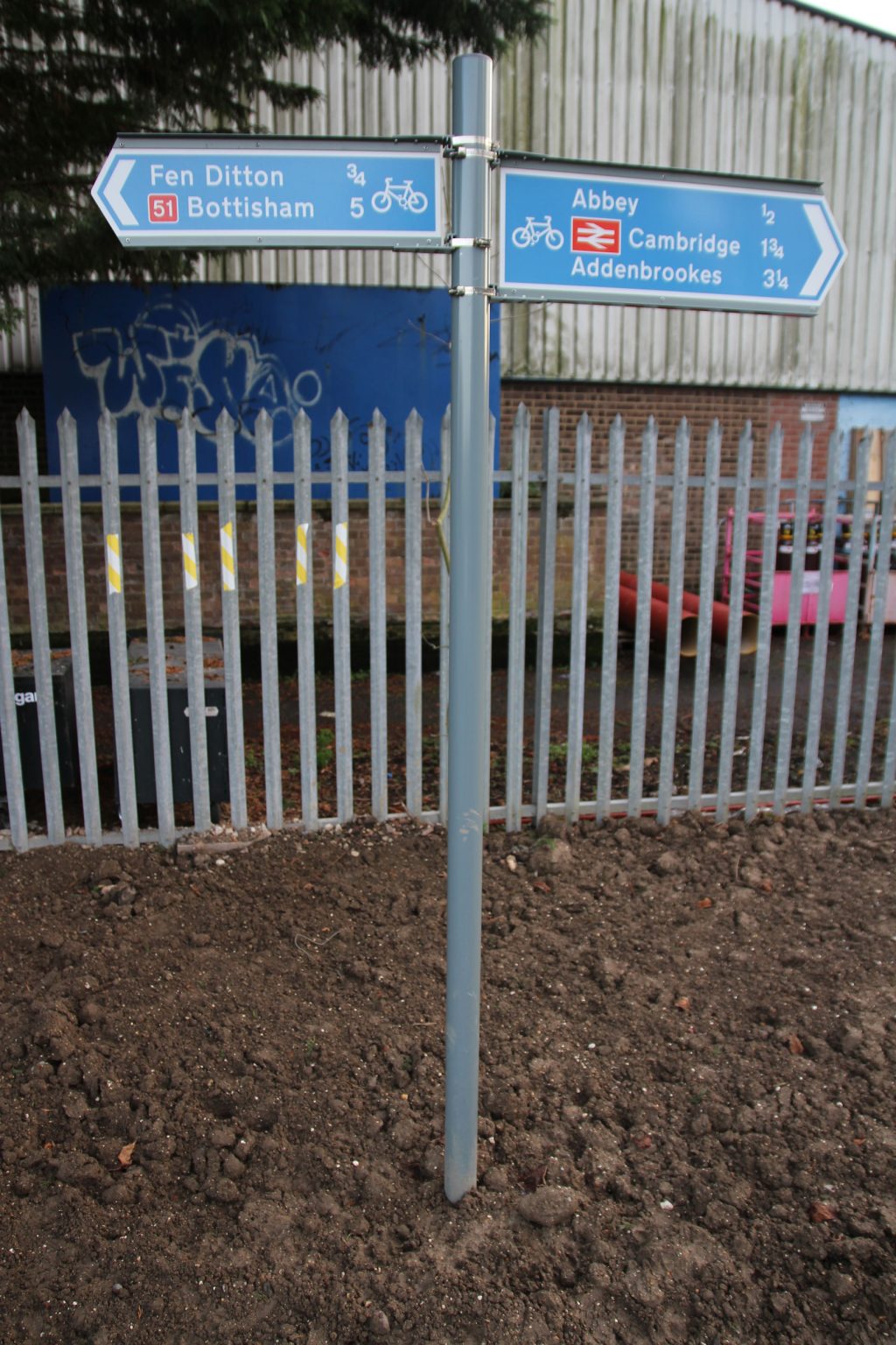 Footpath signpost by Ditton Meadows