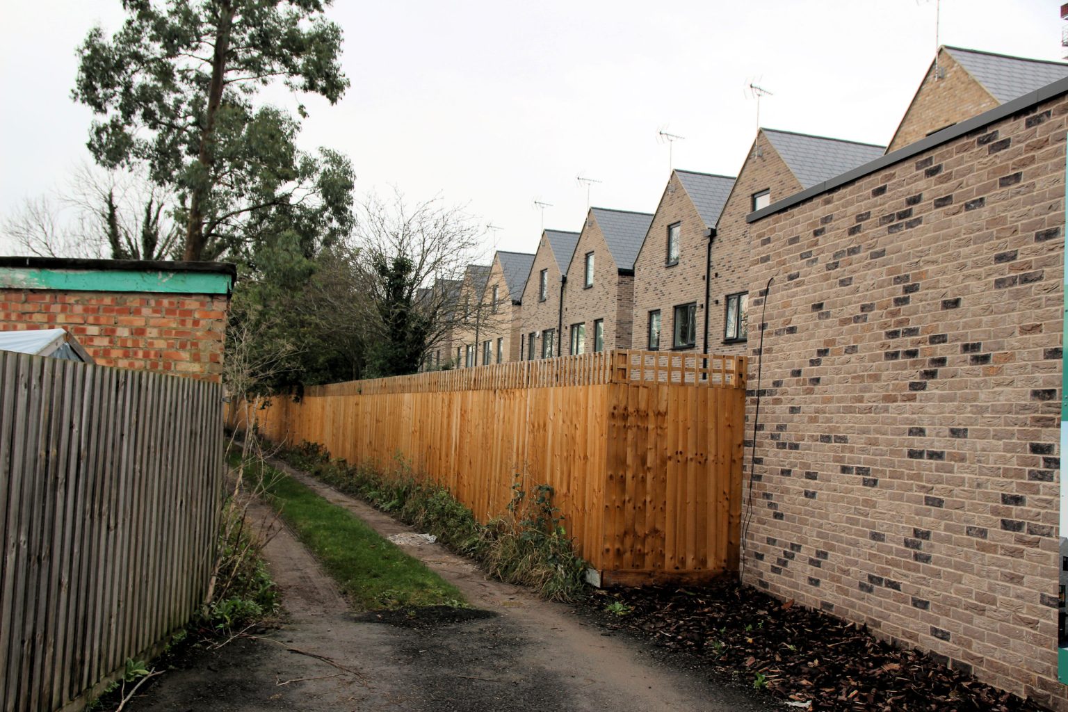 Driveway behind Cromwell Road shops