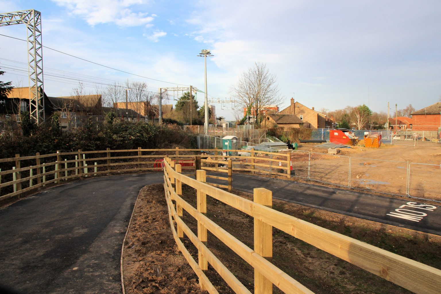 Exit loop from foot/cycle bridge to towpath