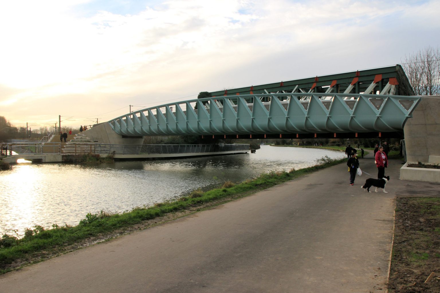Foot/cycle bridge viewed from towpath